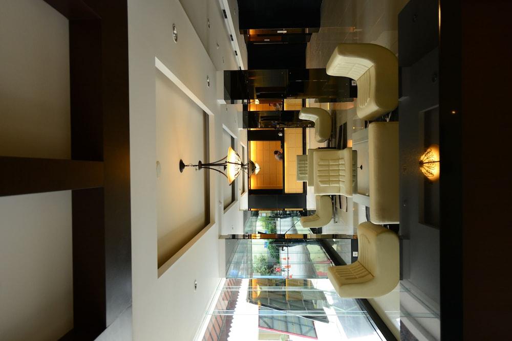Emilia Hotel By Amazing - Palembang Extérieur photo