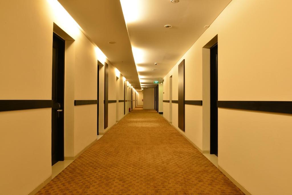 Emilia Hotel By Amazing - Palembang Extérieur photo
