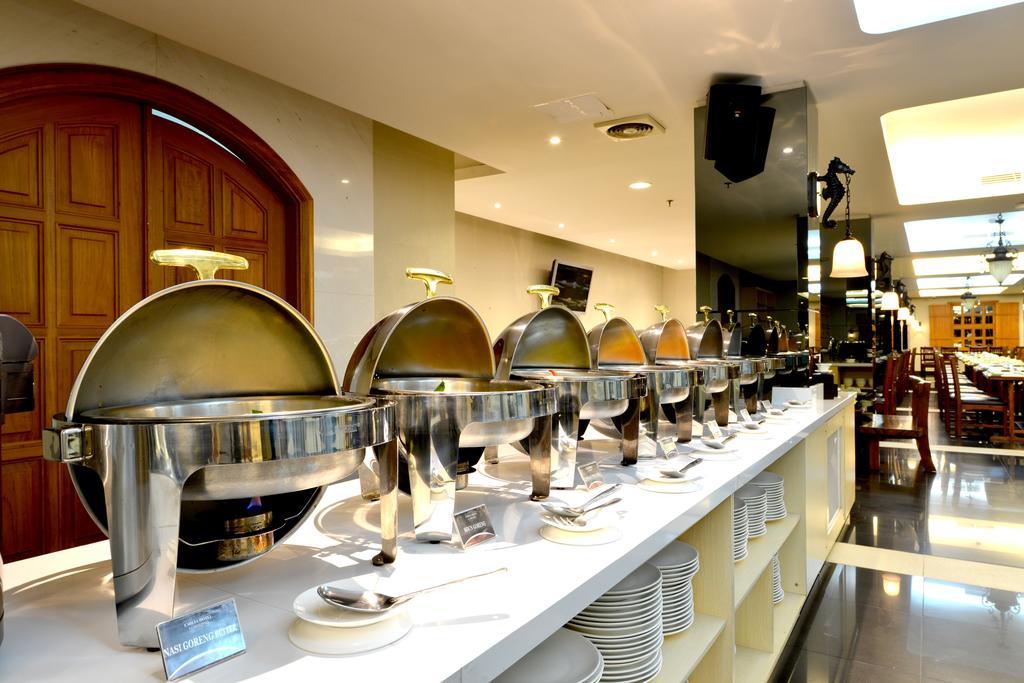 Emilia Hotel By Amazing - Palembang Extérieur photo
